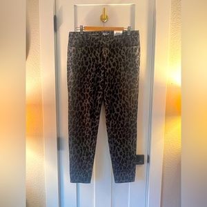 Style & Co. Curvy Skinny Leopard Pants Mid Rise Tummy Control Size 10 NWT